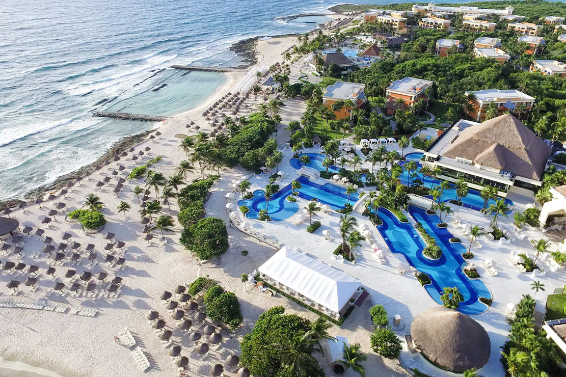 Bahia Principe Luxury Akumal - All Inclusive: Pool Day Pass Akumal ...