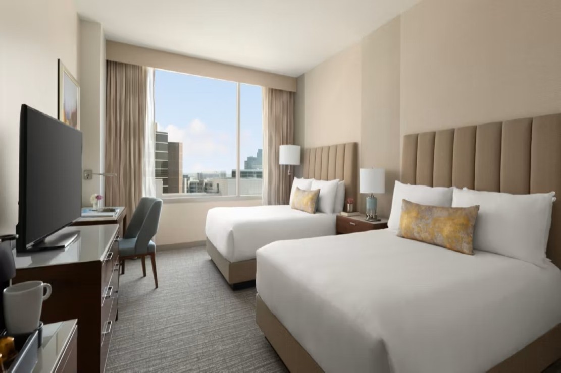 InterContinental Houston by IHG: Pool Day Pass Houston | ResortPass
