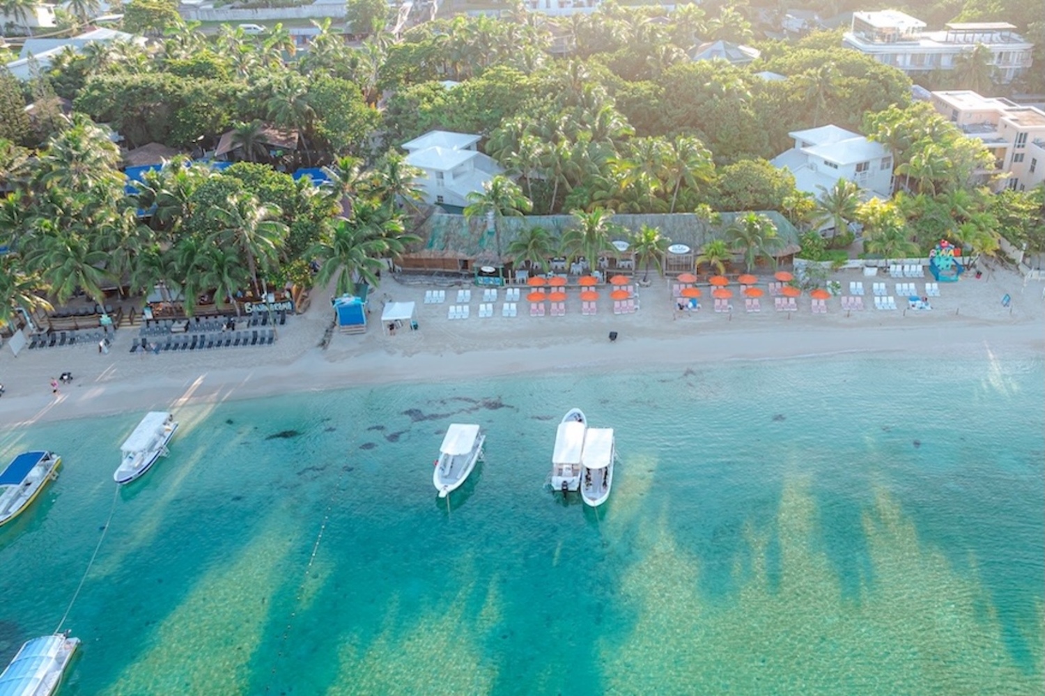Paradise Beach Hotel & Resort: Pool & Beach Day Pass Roatan
