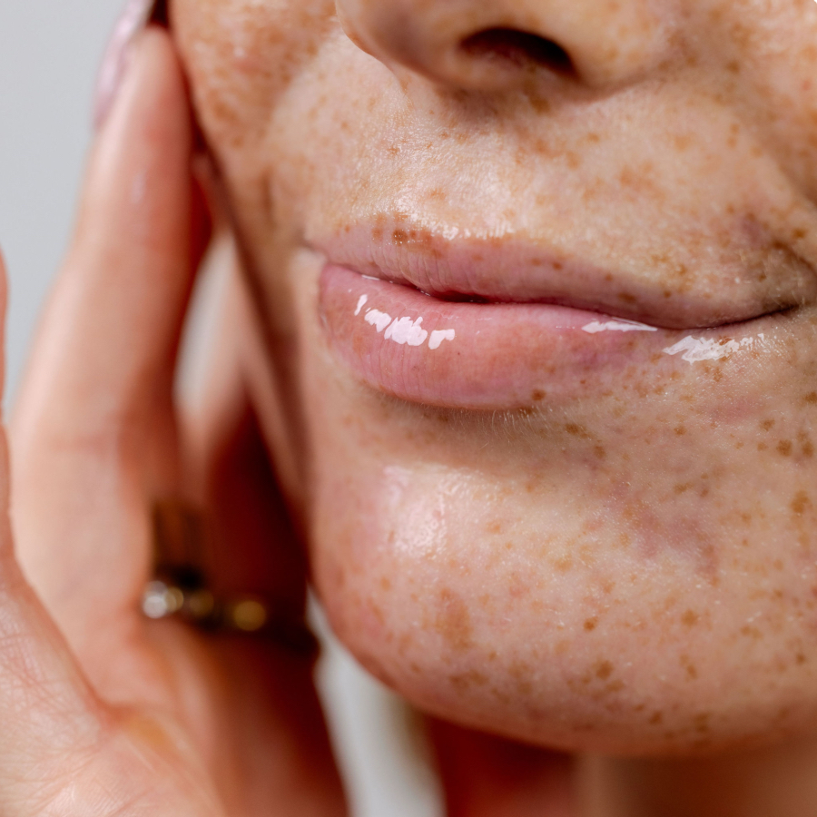 Lip Gloss Renewal Treatment Product Image 5