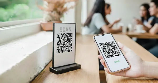 Scan QR Codes and Save Links Instantly With CarryLinks
