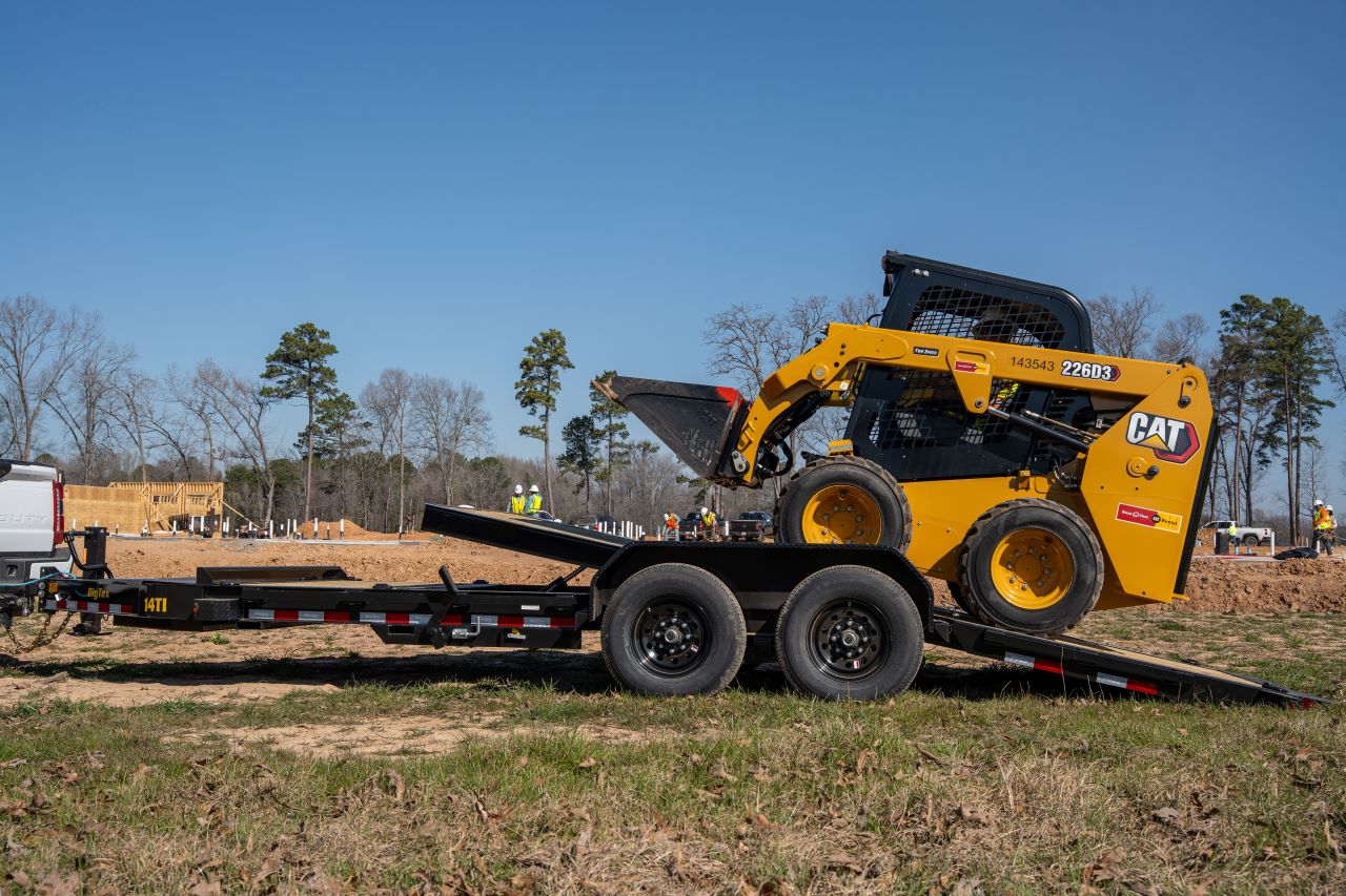 Big Tex 14TI 83" x 24 (16 + 8) Heavy Duty I-Beam Tilt Bed Trailer Image 2