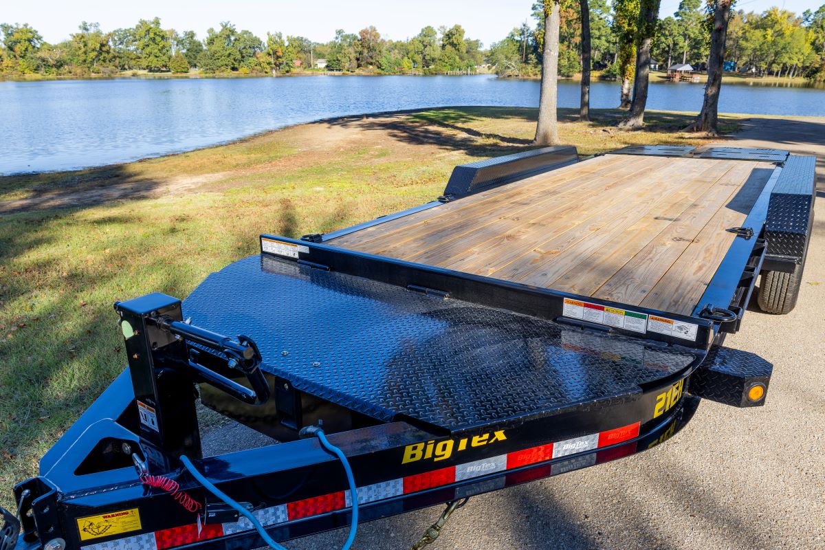 Big Tex 21EH 21K TAND EQUIP W/DT 83X24 MEGA RAMPS, BLK Image 2