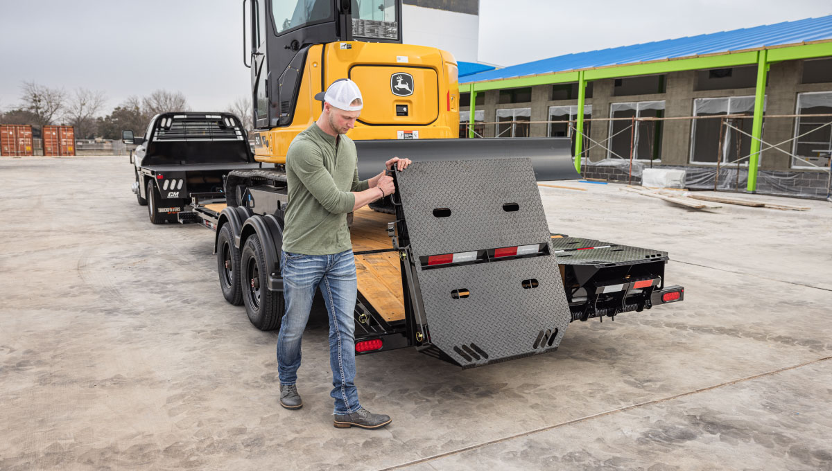 PJ EV, Equipment, 20' x 83", 15.4k, Dovetail, Monster Ramps Image 3