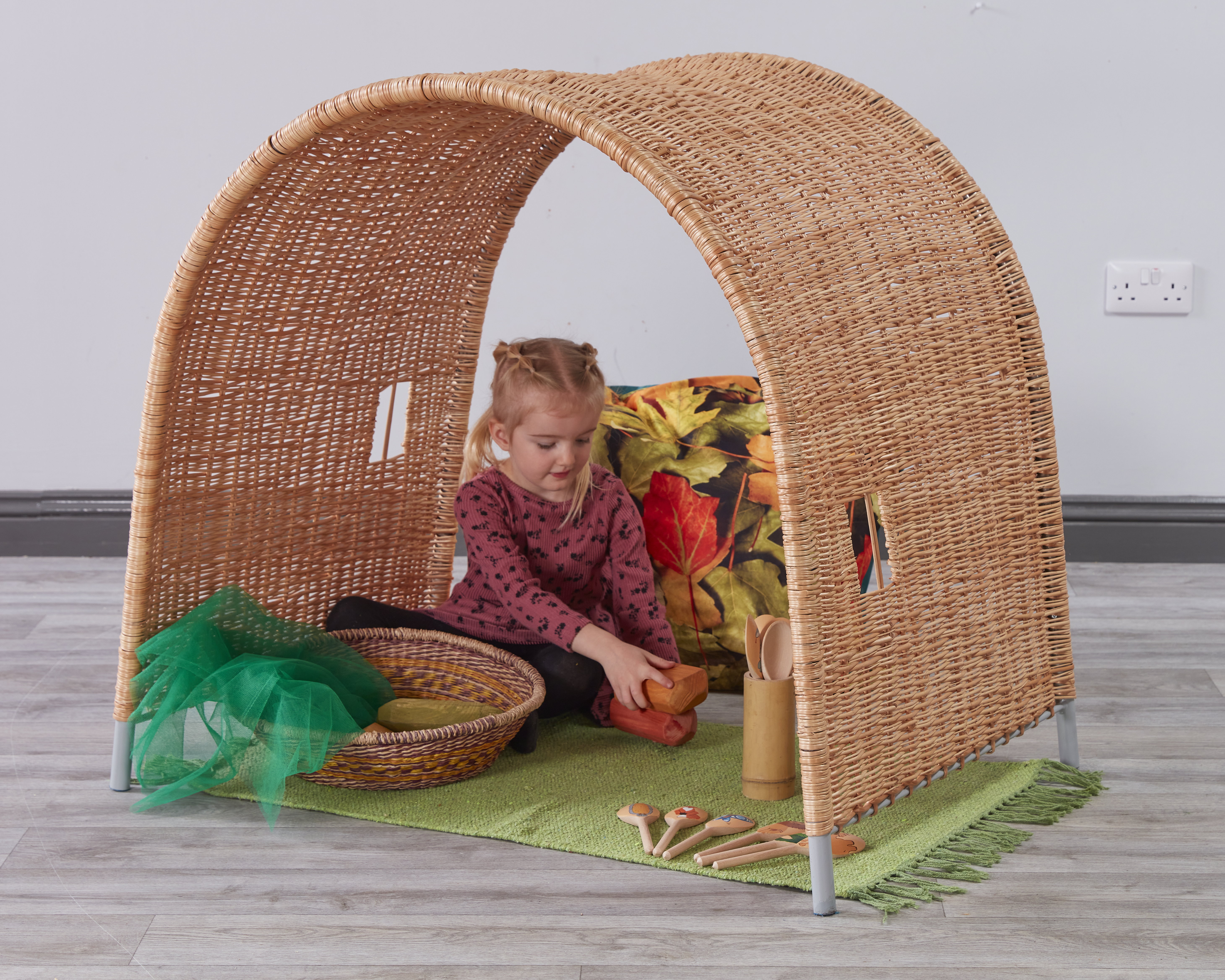 Medium Indoor Wicker Arch