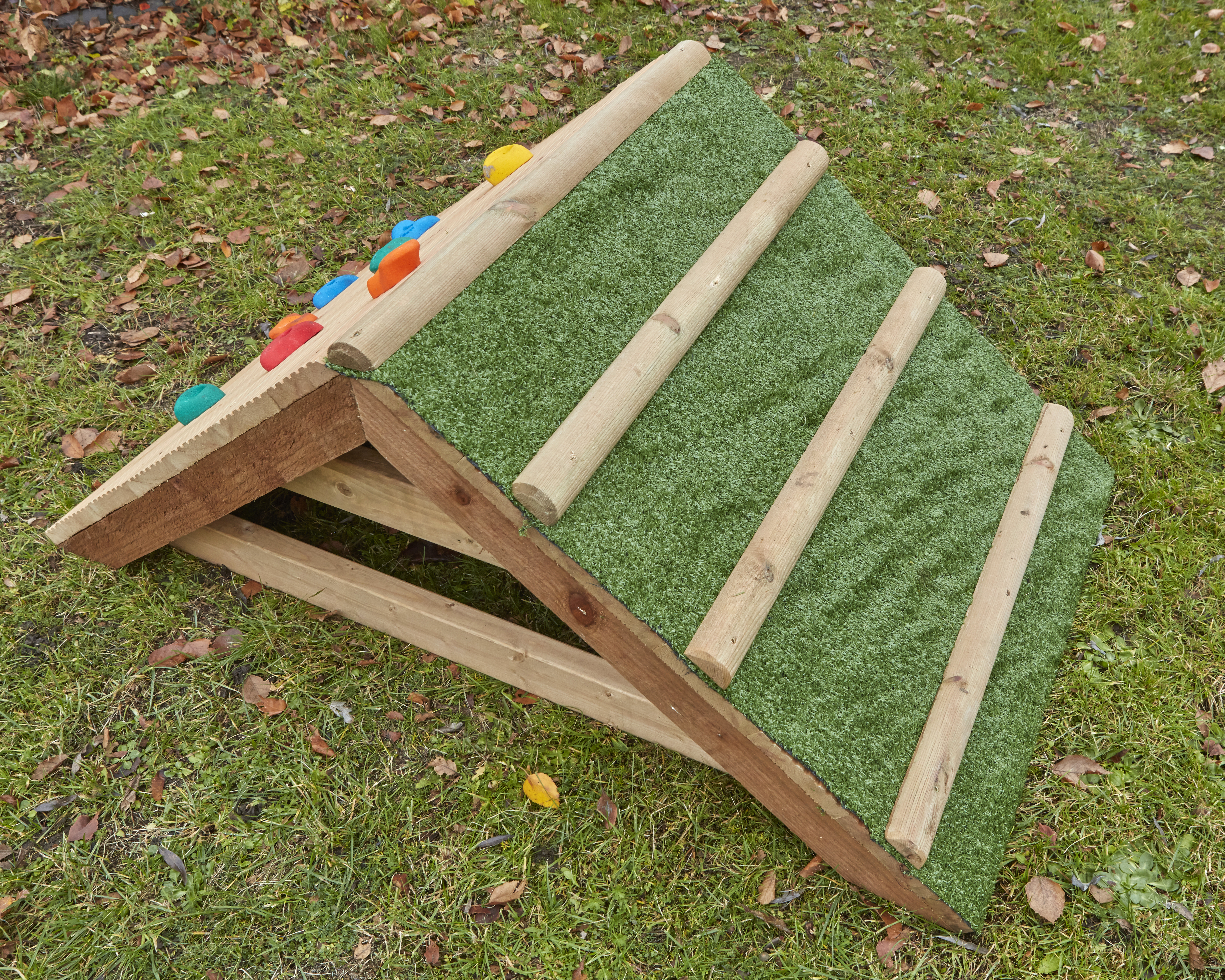 Mini Grass Climbing Crest