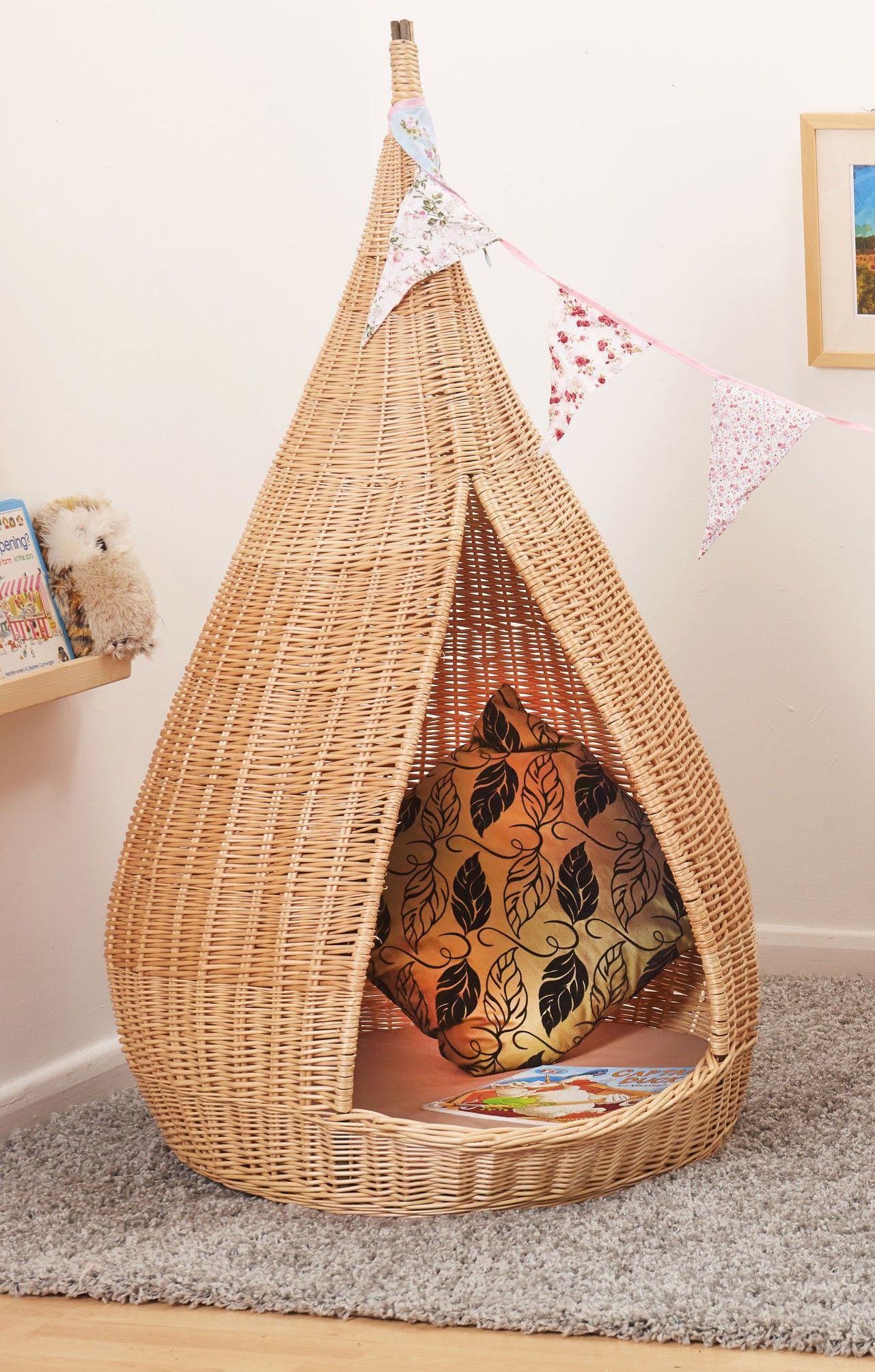 Reading Pod and Cushion