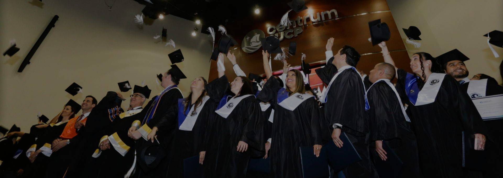 Portada de Noticia Centrum PUCP realizó cinco graduaciones presenciales de los programas de Doctorado, MBA y Maestrías Especializadas