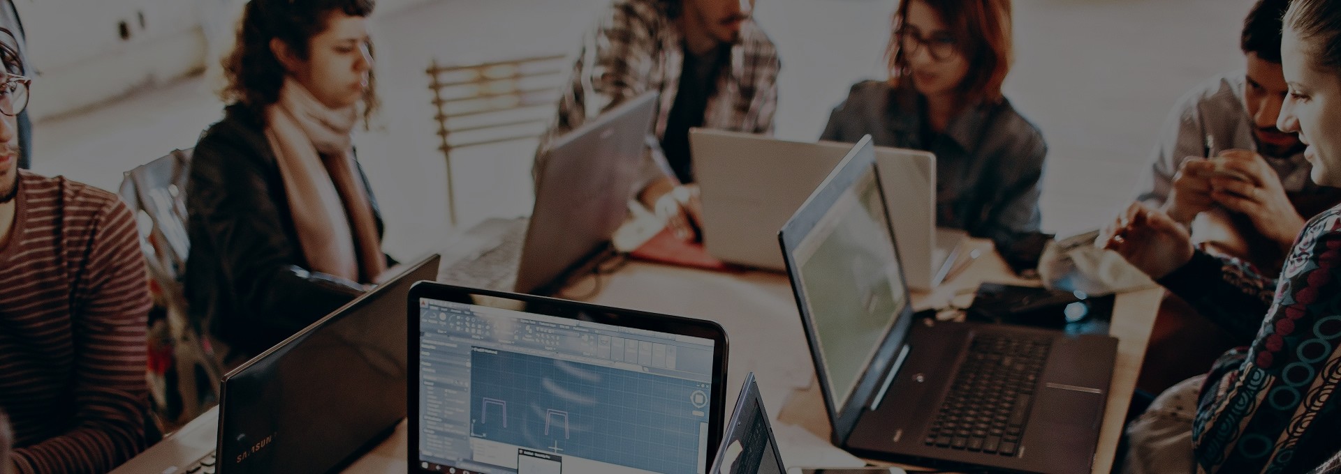 Portada de Noticia Alumnos del MBA de Centrum PUCP ganaron concurso internacional en educación digital
