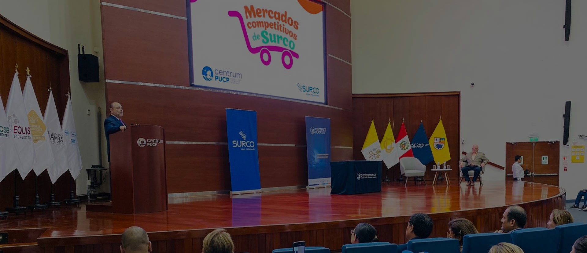 Portada de Noticia Centrum PUCP presenta “Mercados Competitivos de Surco” en alianza con la Municipalidad de Santiago de Surco