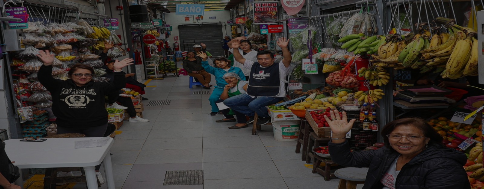 Portada de Noticia Centrum PUCP recibe la medalla ciudadana por el programa “Mercados Competitivos” de la Municipalidad de Surco