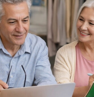 Platea Lab. Adultos mayores, finanzas y casos de negocio.