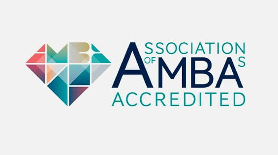 Logo de AMBA. Acreditación a Centrum PUCP.