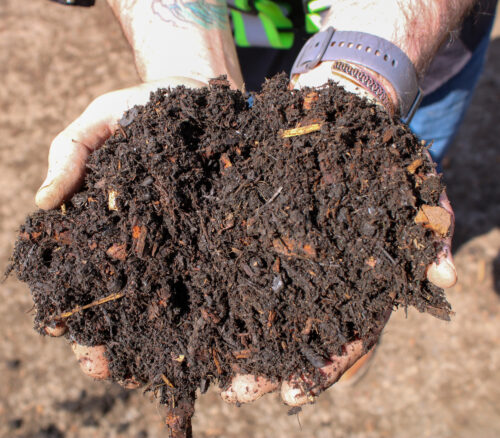 Landscape mulch hand