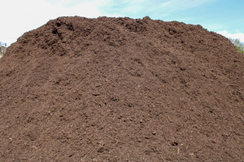 Pro mulch pile