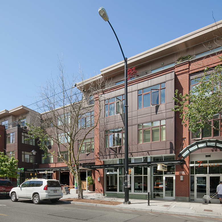 Seven Hills Apartments