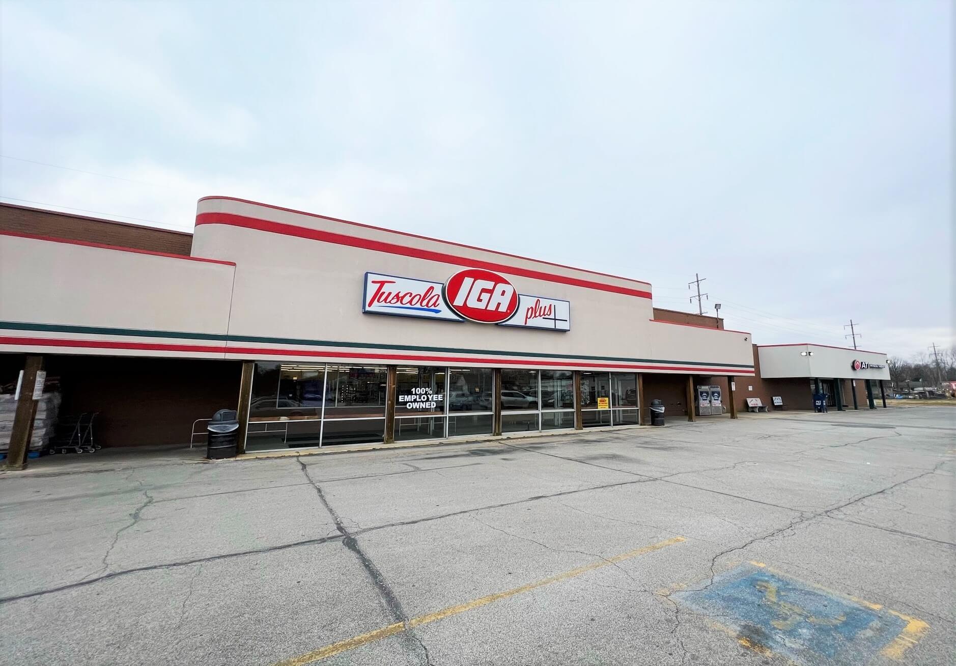 ORIGINAL TUSCOLA IGA FOR SALE OR LEASE Coldwell Banker Commercial Devonshire RealtyColdwell