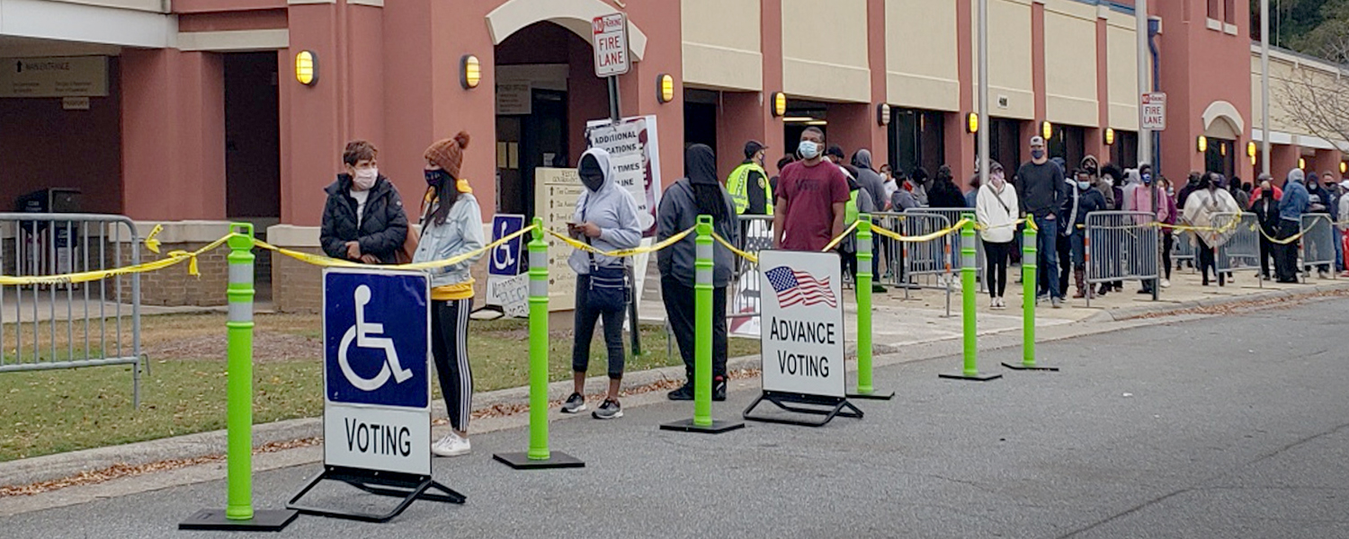 picture of voters in line
