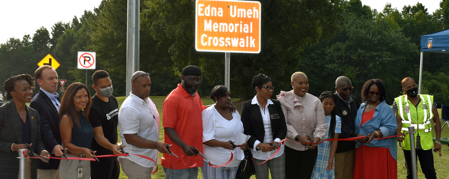 Picture of ribbon cutting ceremony