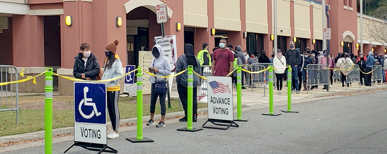 picture of voters in line