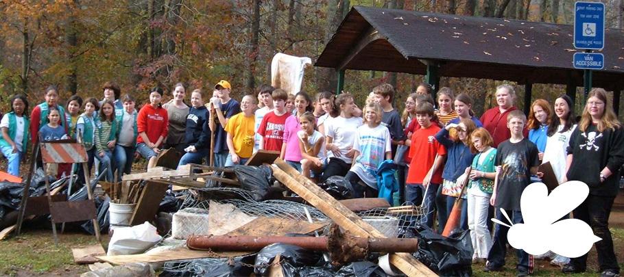 Volunteers cleaning up stream