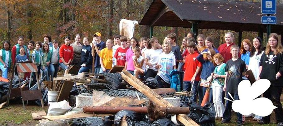 Volunteers cleaning up stream