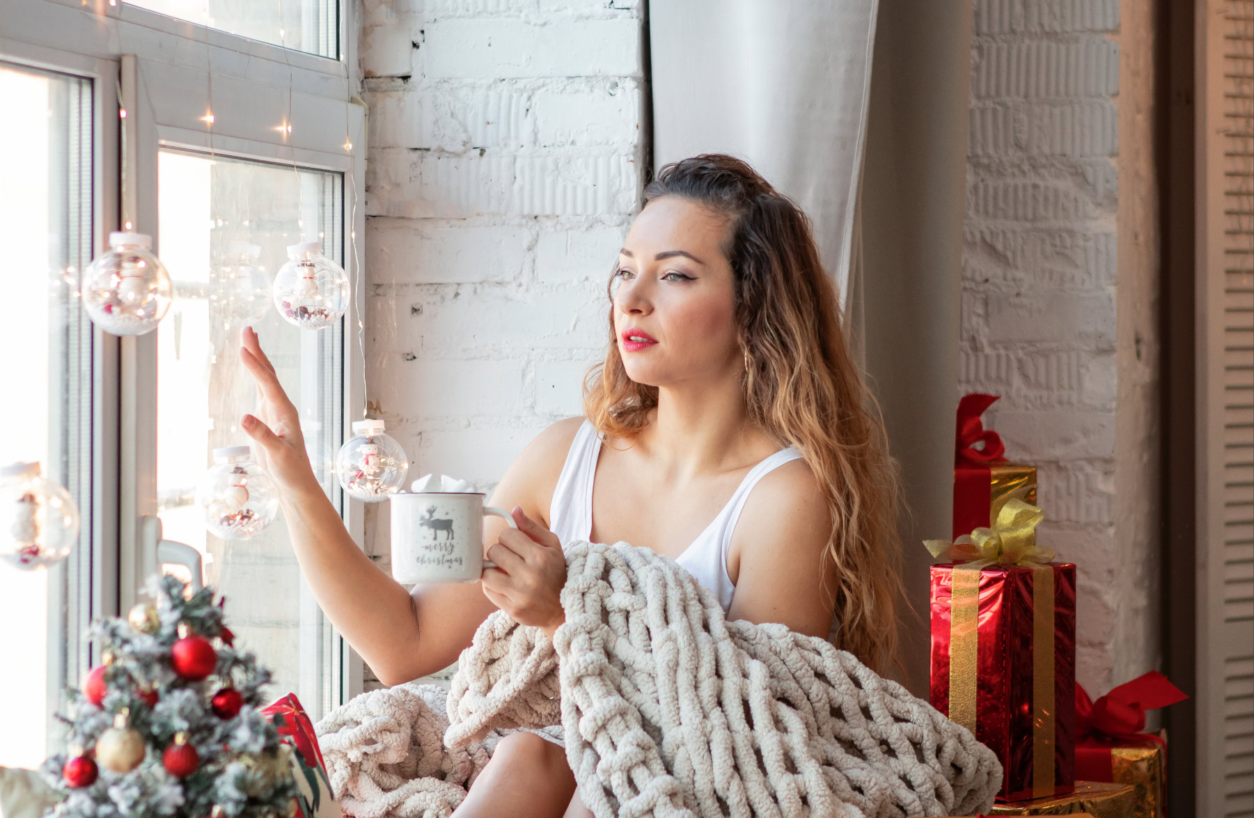 Why It's Hard To Be Single At Christmas