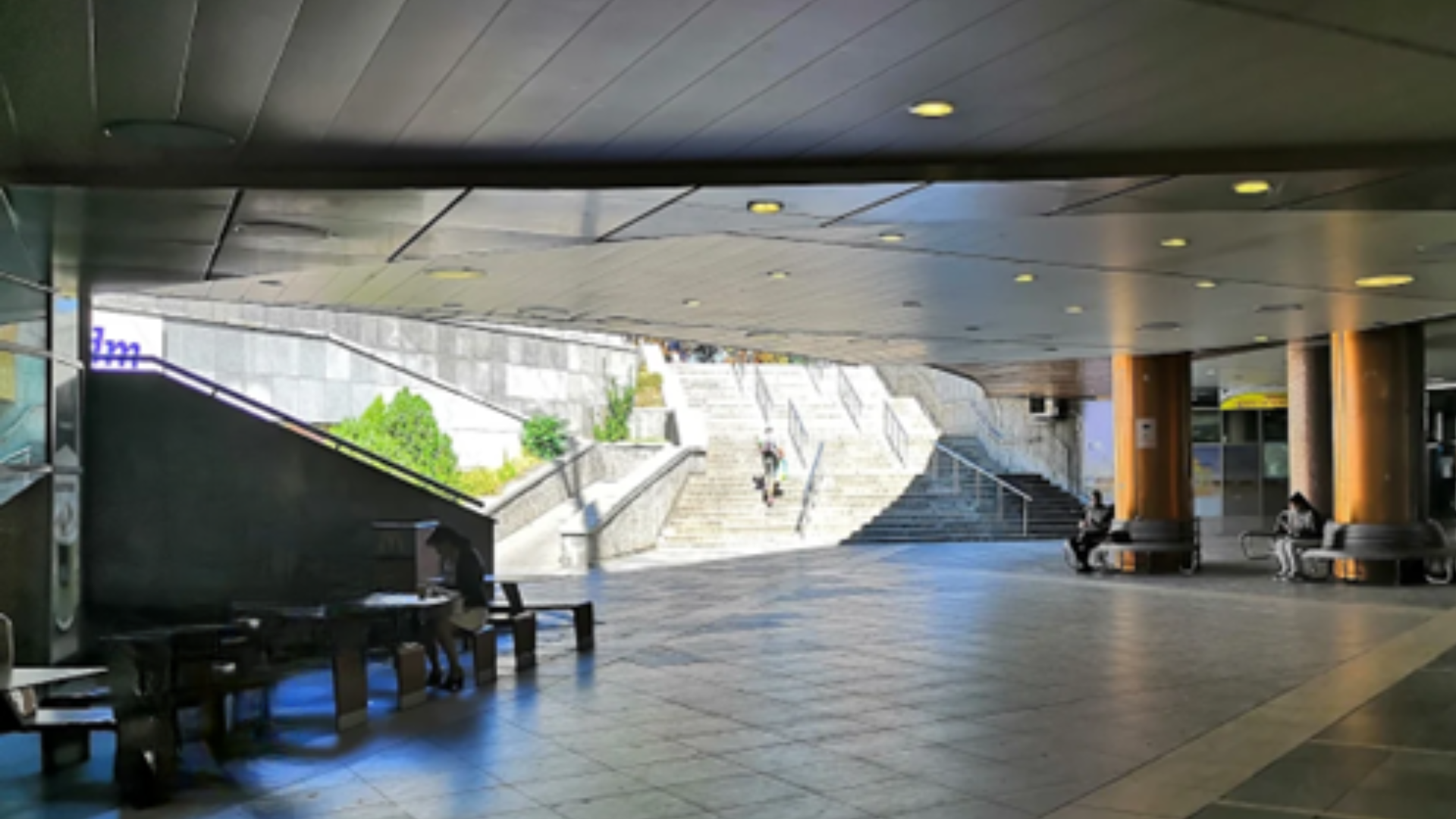 Metro Station - Sofia University Sveti Kilment Ohridski