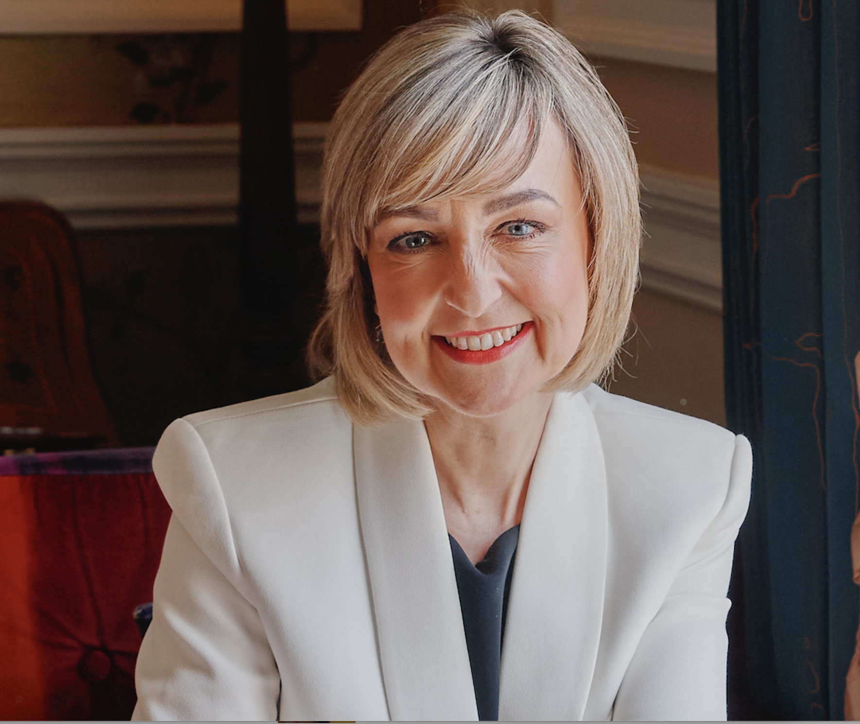 Fiona McKay The Menopause Career Coach wins Career Coach of the Year 2025