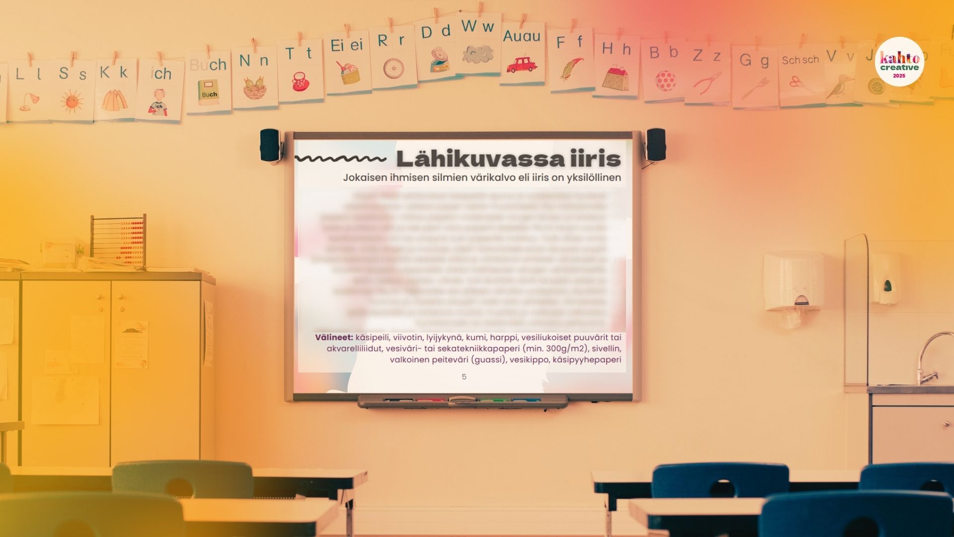 Kuvataidetehtäviä voi näyttää oppilaille videotykin avulla