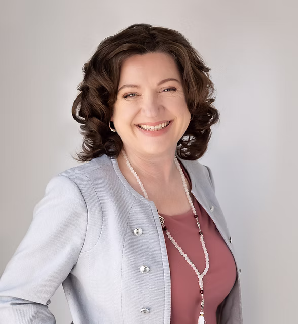 preofessional portrait of linda bischoff