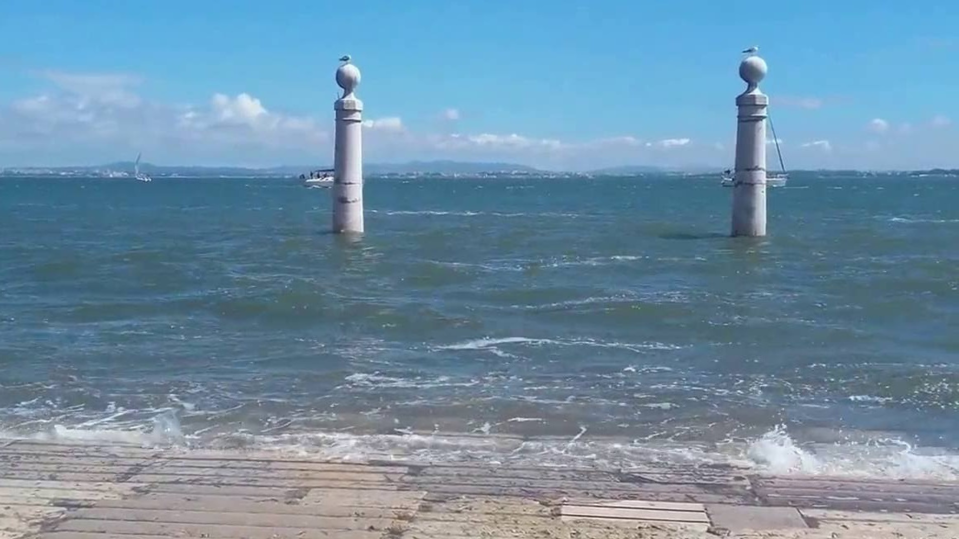 Cais das Colunas, Lisbon