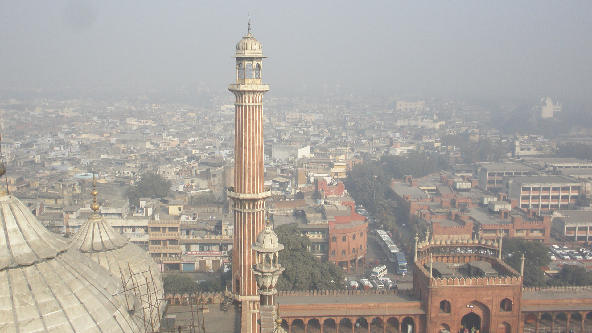 Masjid-i-Jehān-Numā - Old Delhi