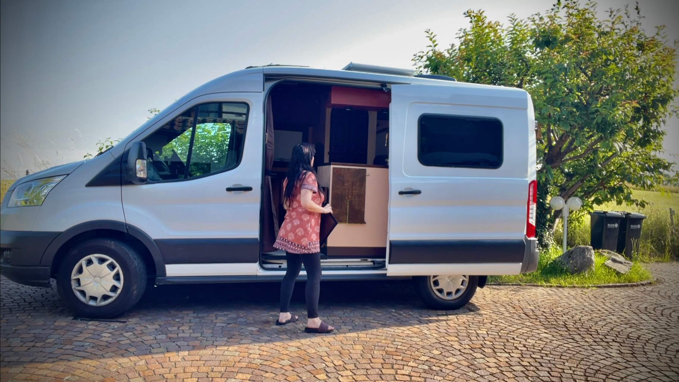van life solo female traveler favie music
