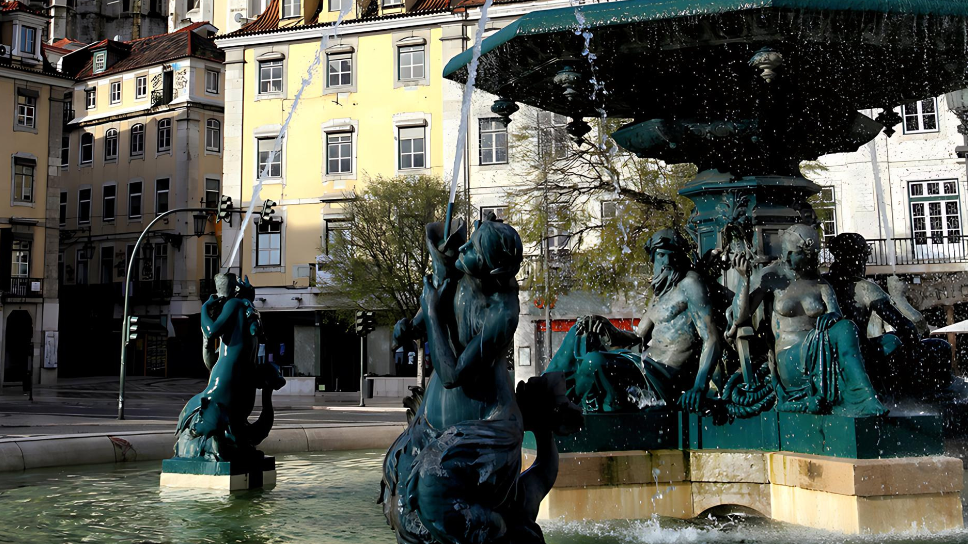 Rossio Square - Fountain Monument