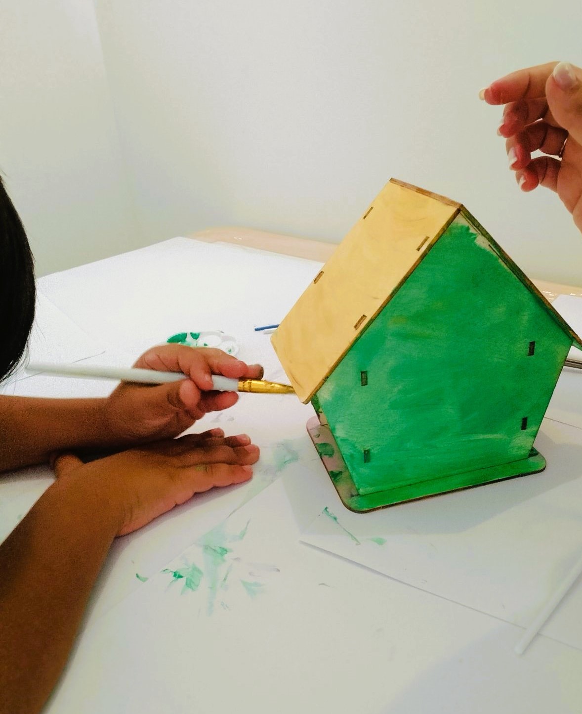 Painting with painbrushes