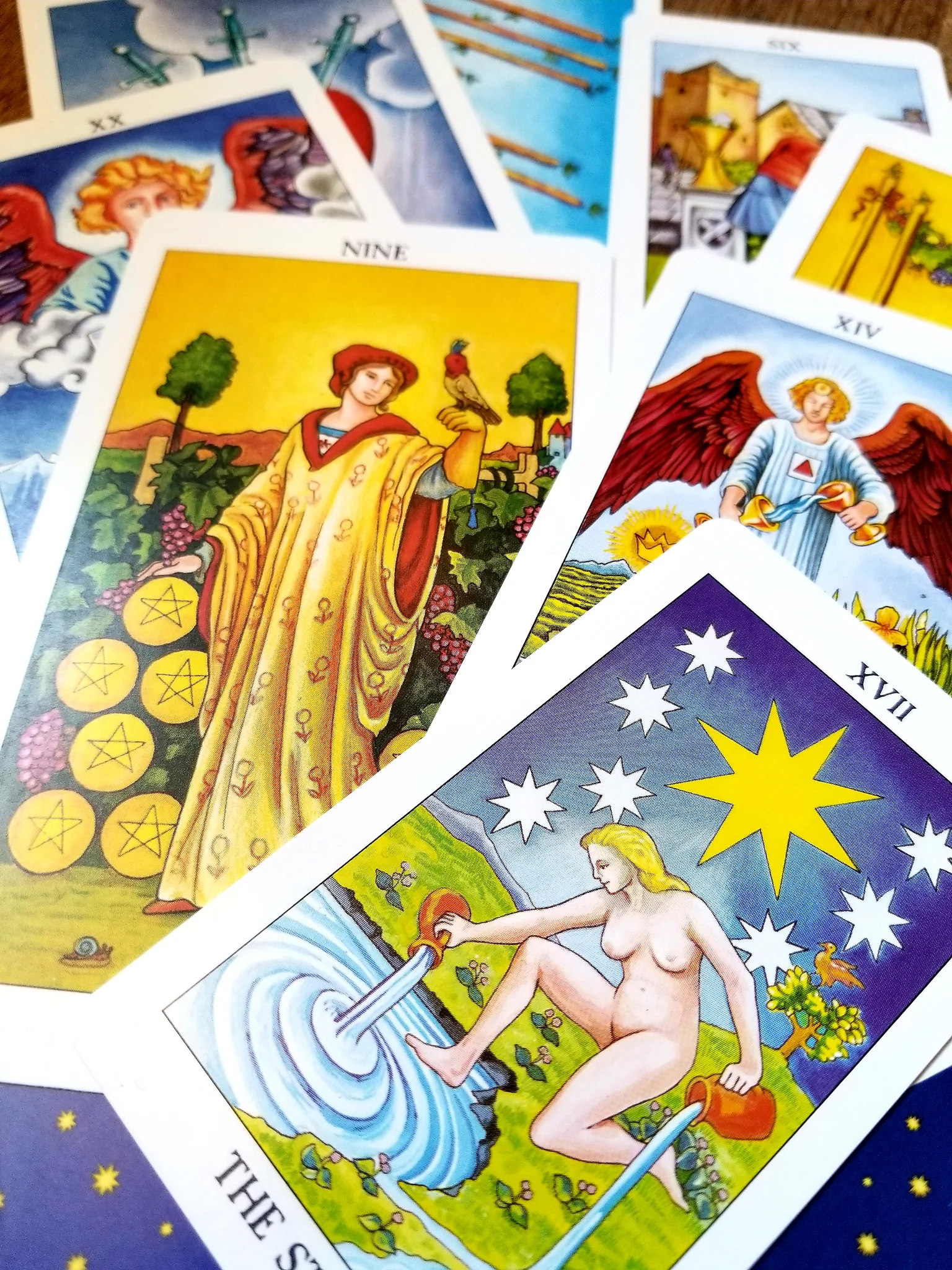 Radiant Waite Star and Nine of Pentacles from US Games