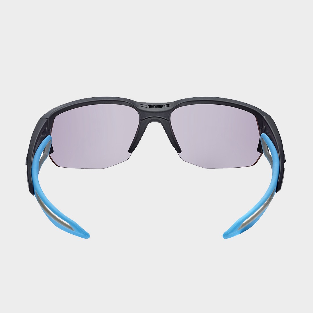 La technologie S’Tech™ est une construction de branches spécifiques permettant d'avoir 2 points de contacts supplémentaires au niveau des tempes.