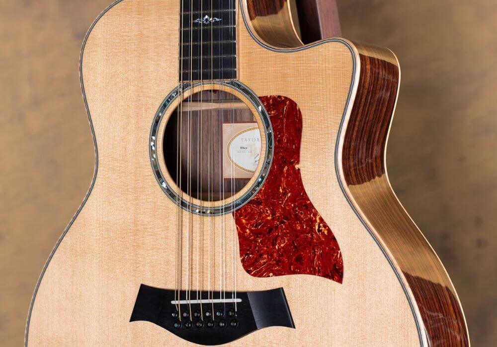 Les guitares les plus extraordinaires - guitare à 12 cordes