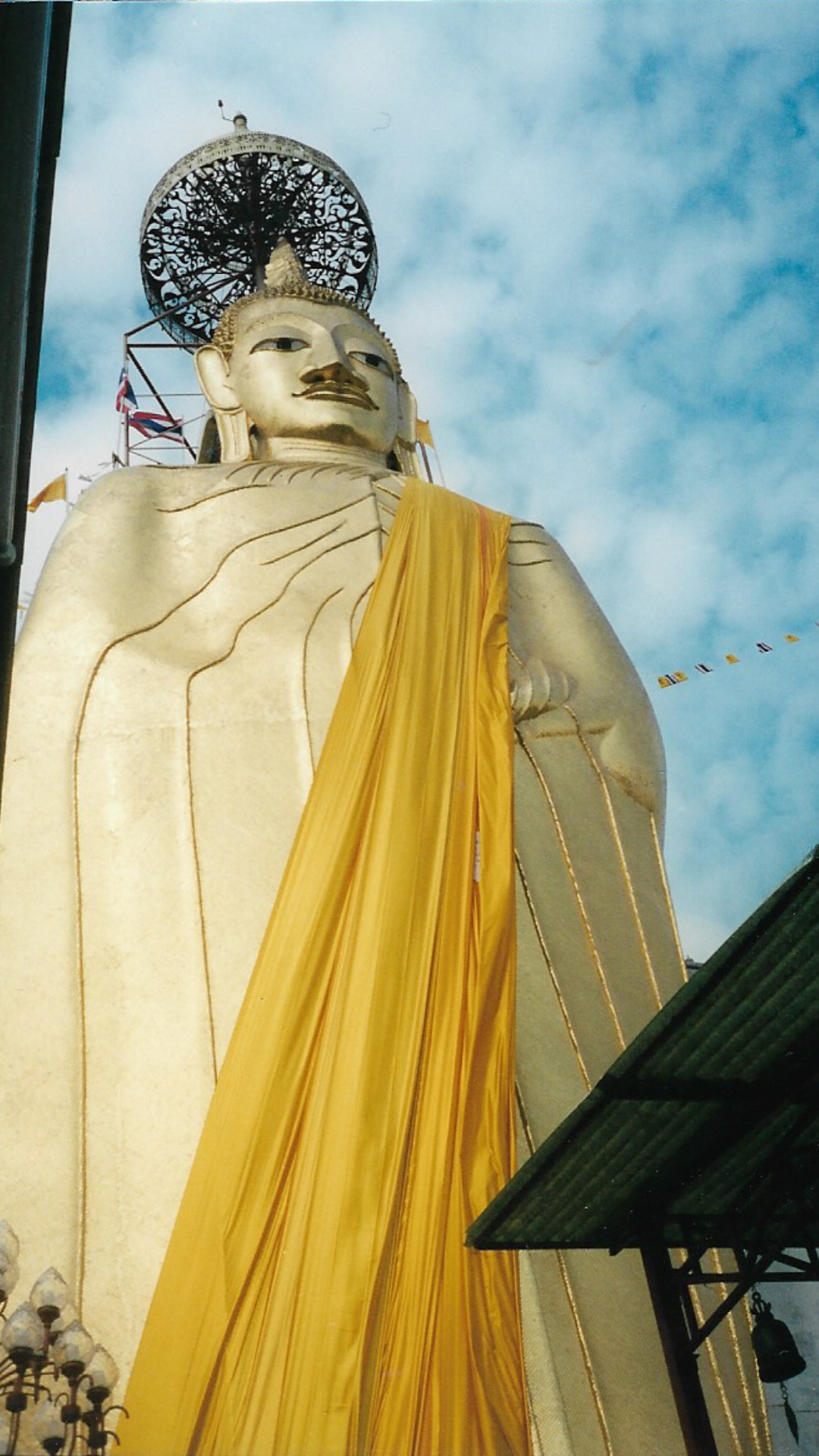 Standing Buddha Wat Intharawihan Pha Nakhon District Bangkok