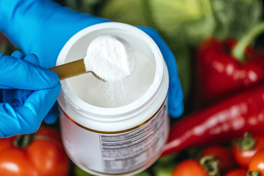 creatine monohydrate powder mixed with water daily supplementation