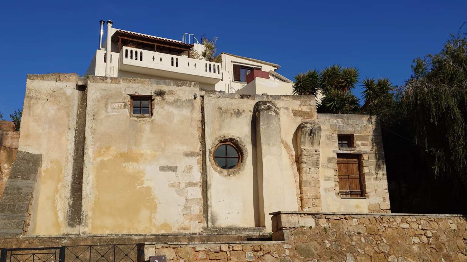 Ruined Mosque in Odos Katre Kasteli Hill Chania