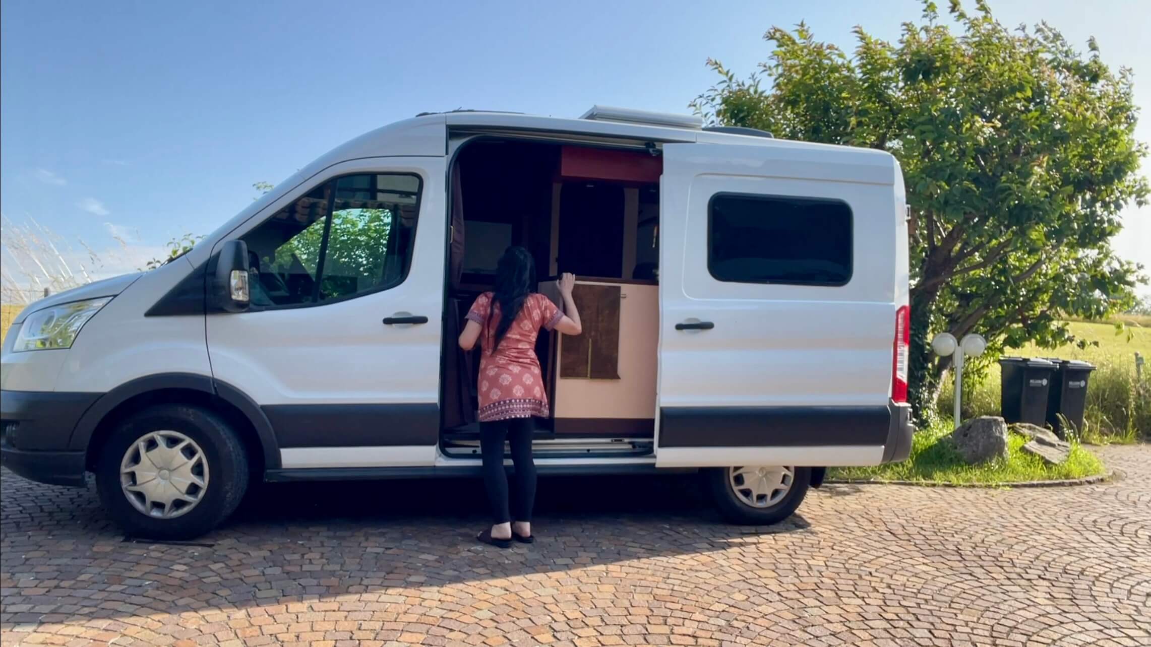 van life solo female traveler favie music