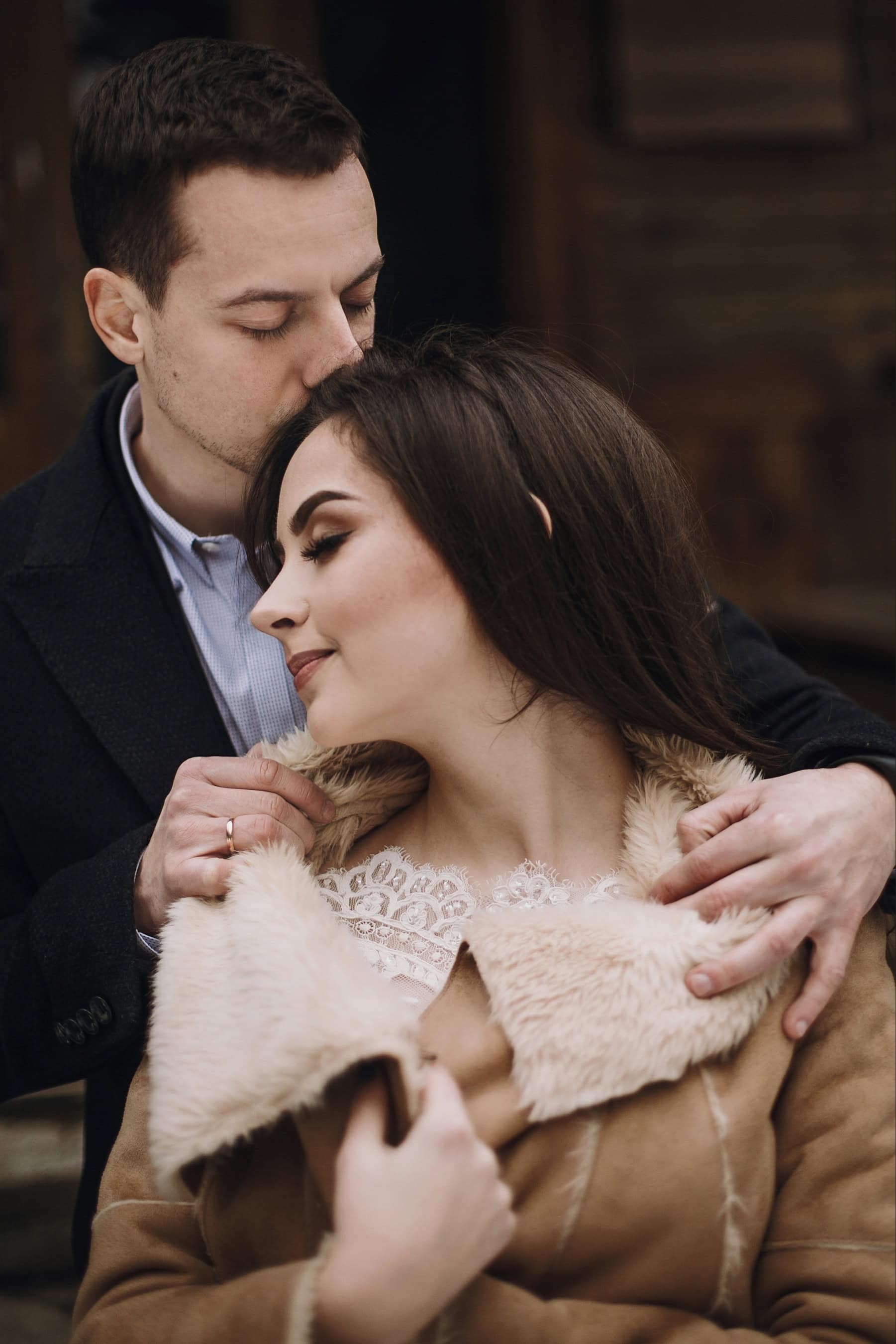 Where Lack of Confidence in a Relationship Comes From