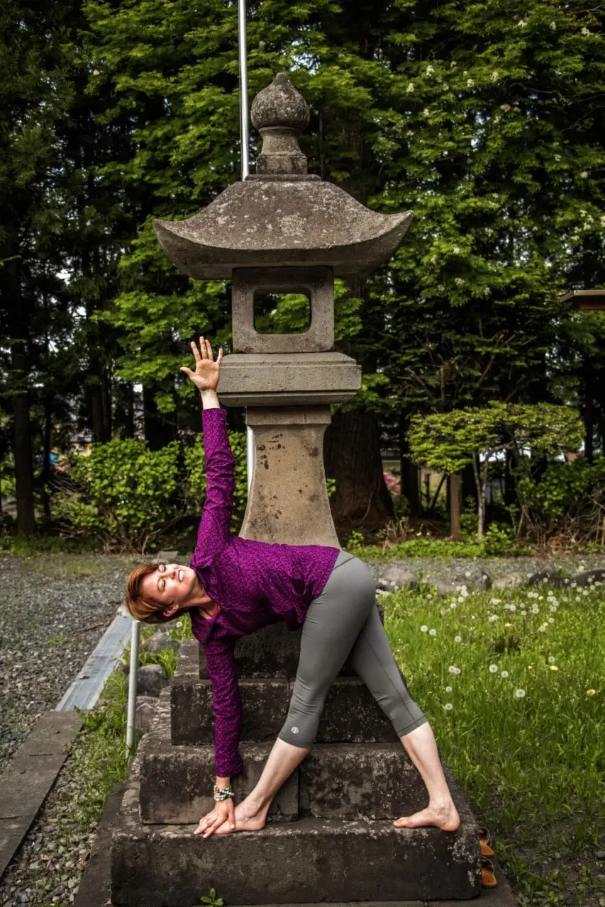 6 Ways to Unwind with Yoga Twists for Beginners