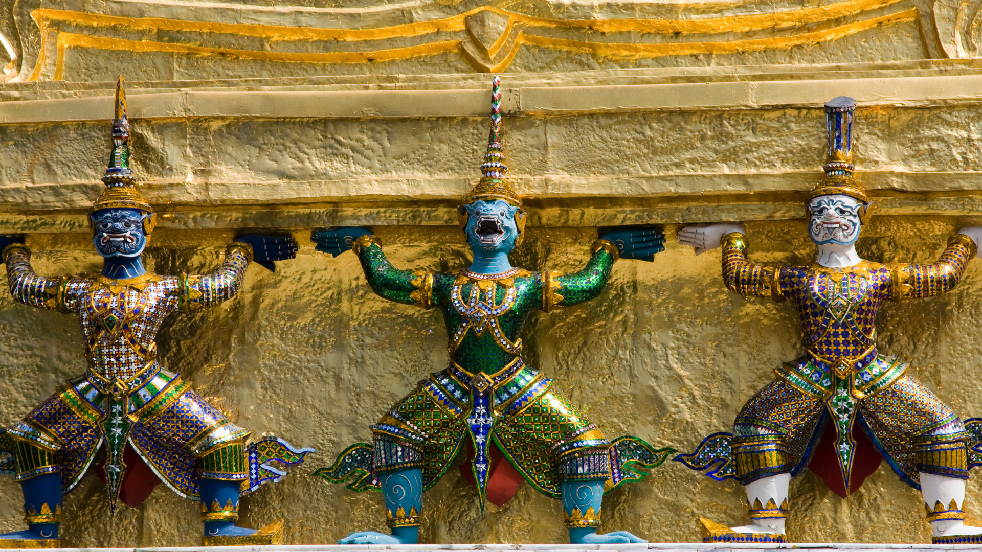 Golden Guards  Wat Phra Kaew Royal Monastery of the Emerald Buddha