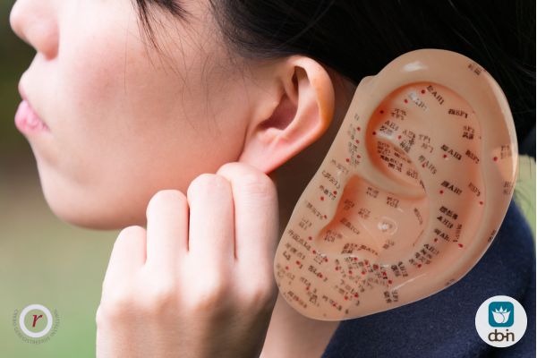 Shiatsu oor-massage voor nervus vagus stimulatie