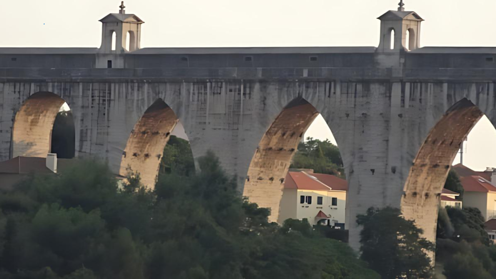 Águas Livres Aqueduct - Lisbon