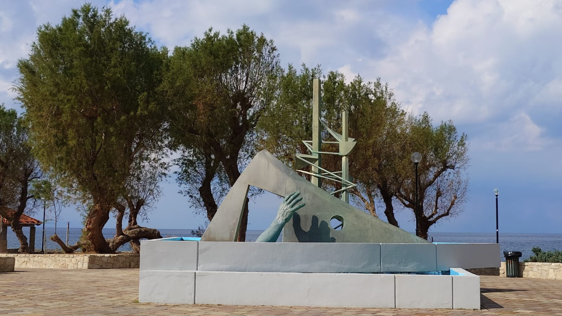 The Hand Monument - Chania & Her Harbour