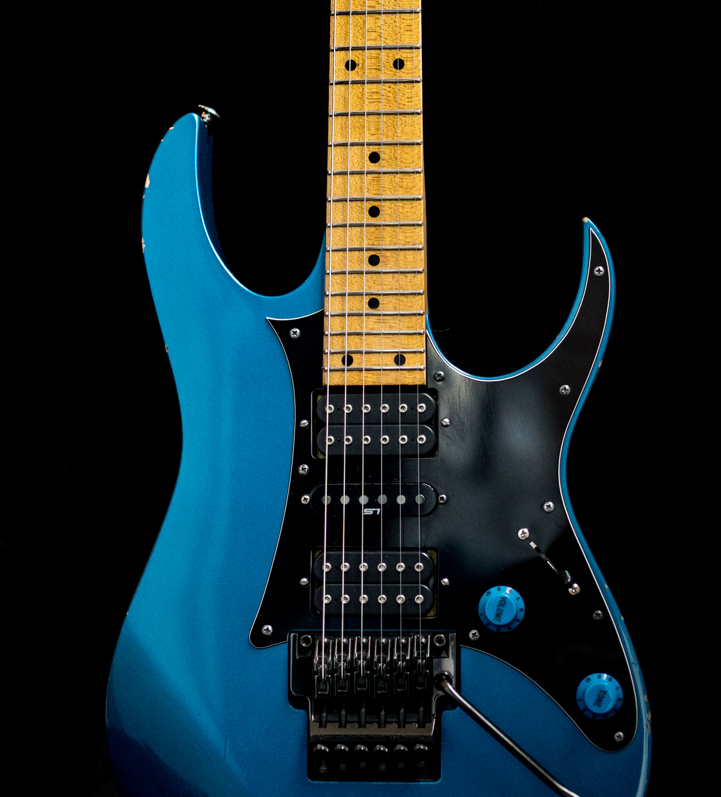 Unleash Your Sonic Fury: Exploring the Legendary Ibanez RG550 Guitar